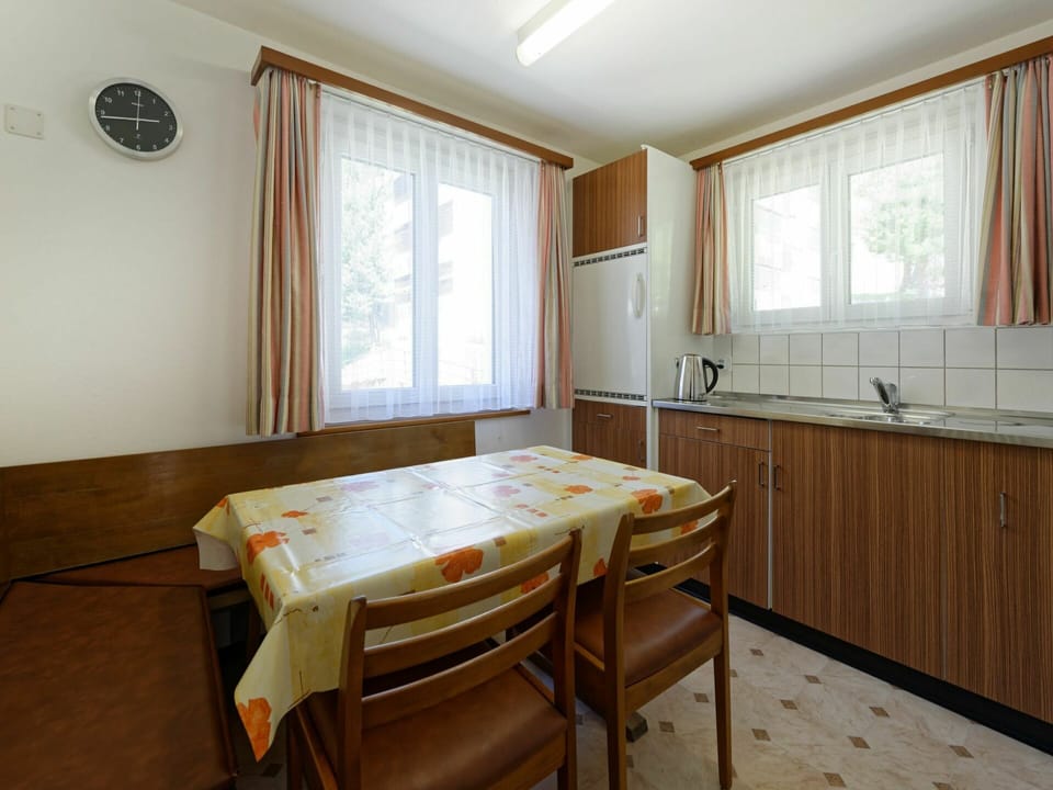 Furniture, Table, Property, Window, Cabinetry, Wood, Chair, Interior Design, Countertop