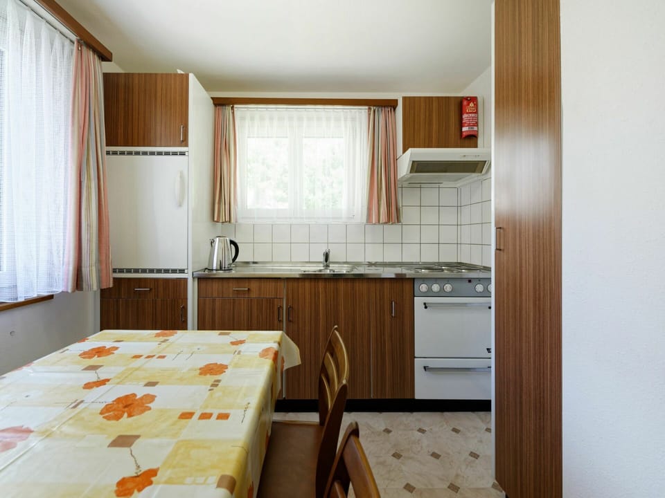 Cabinetry, Countertop, Property, Furniture, Sink, Kitchen Sink, Window, Building, Wood, Tap
