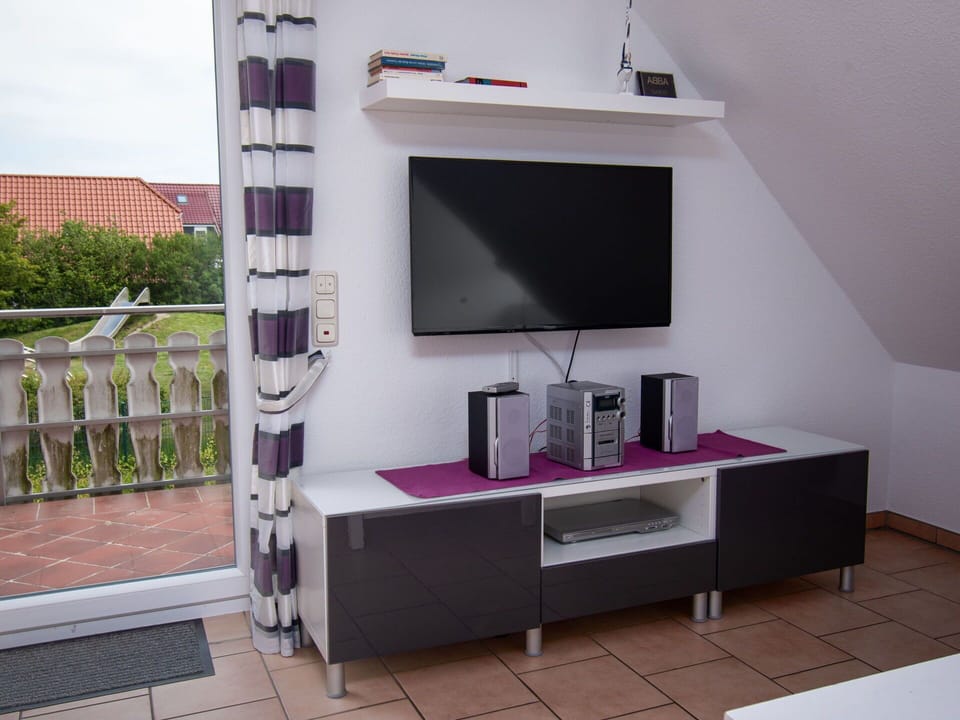 Property, Furniture, Computer Desk, Cabinetry, Table, Desk, Interior Design, Shelving, Wood, Floor