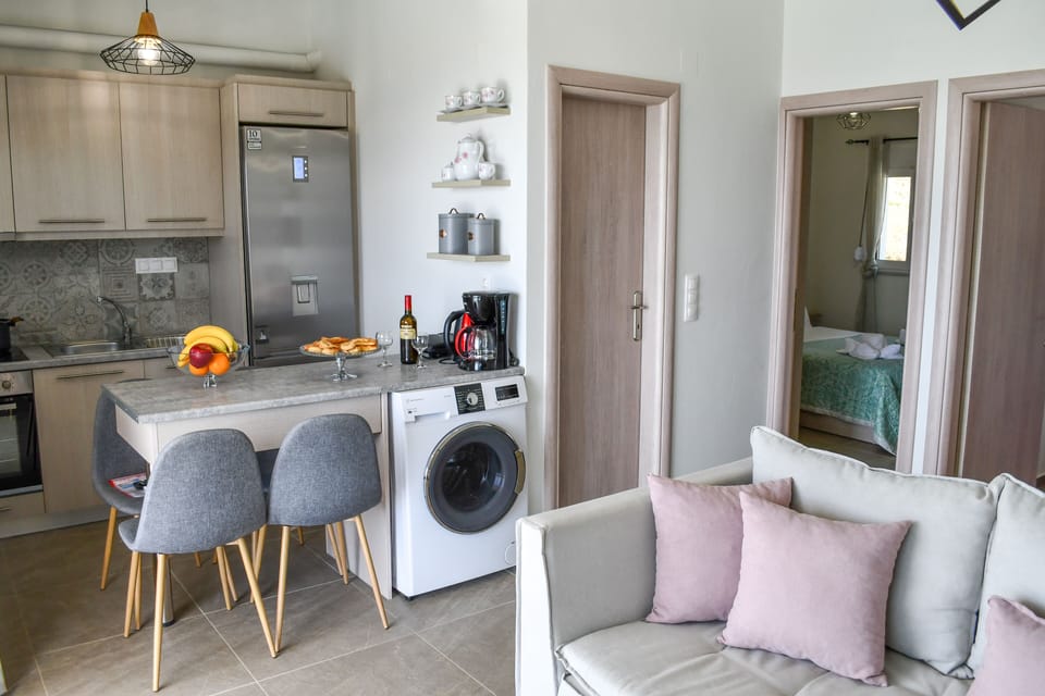 The property contains a washing machine!