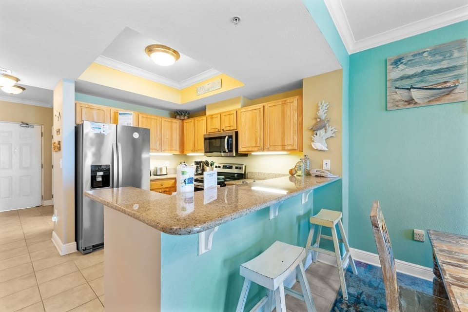 Crystal Tower 606 Kitchen Counter Seats 2