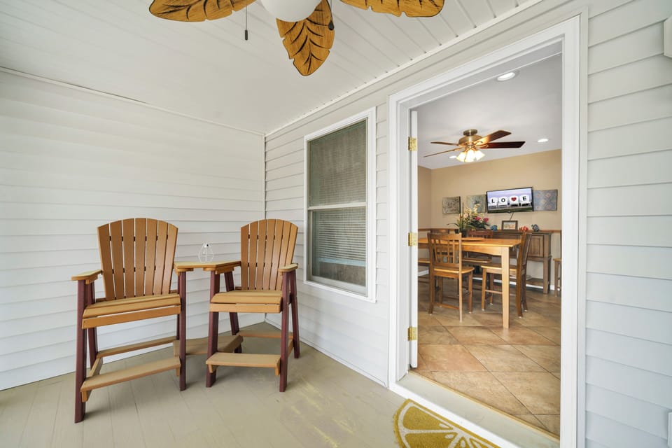 Enjoy your morning coffee with a View!