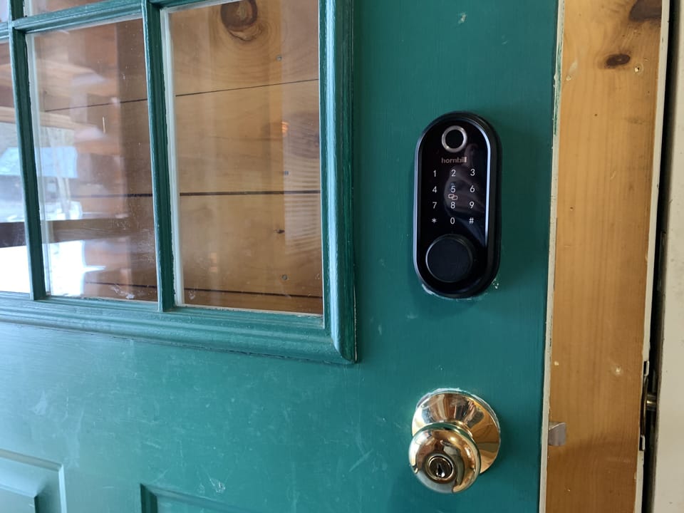 Keyless contactless entry