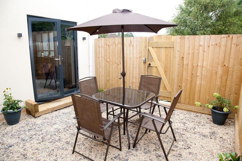 Courtyard dining