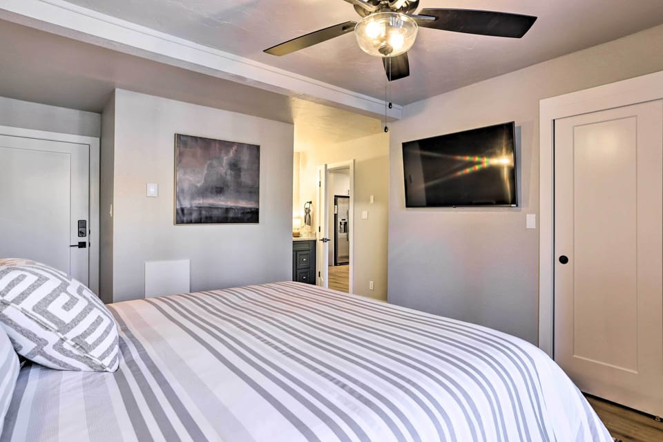 Bedroom 2 | Smart TV