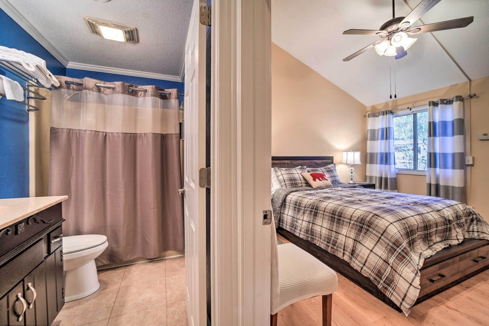 Full En-Suite Bathroom