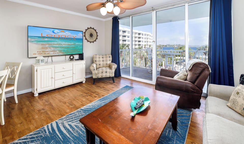 Destin West Pelican 408 Living Room
