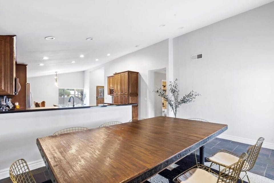 additionalphotodiningarea