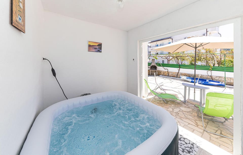 hot-tub