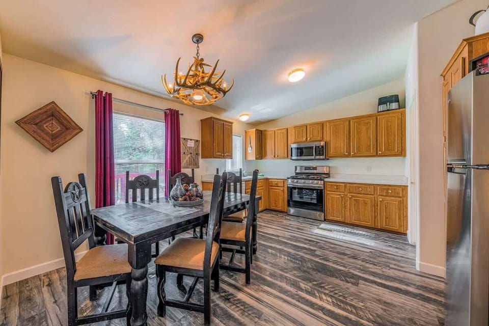 Fully equipped kitchen with stainless steel appliances and all the essentials.