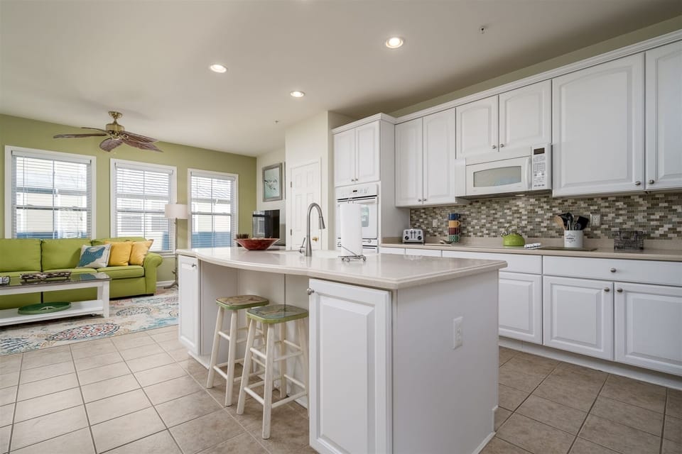 Fully equipped kitchen