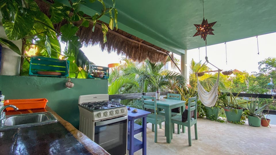 Tortuga kitchen/dining
