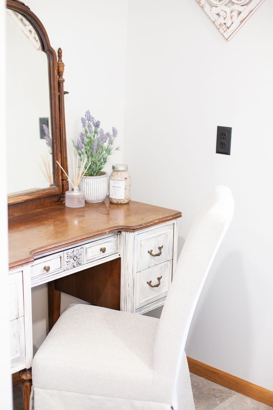 Downstairs back bathroom make-up area