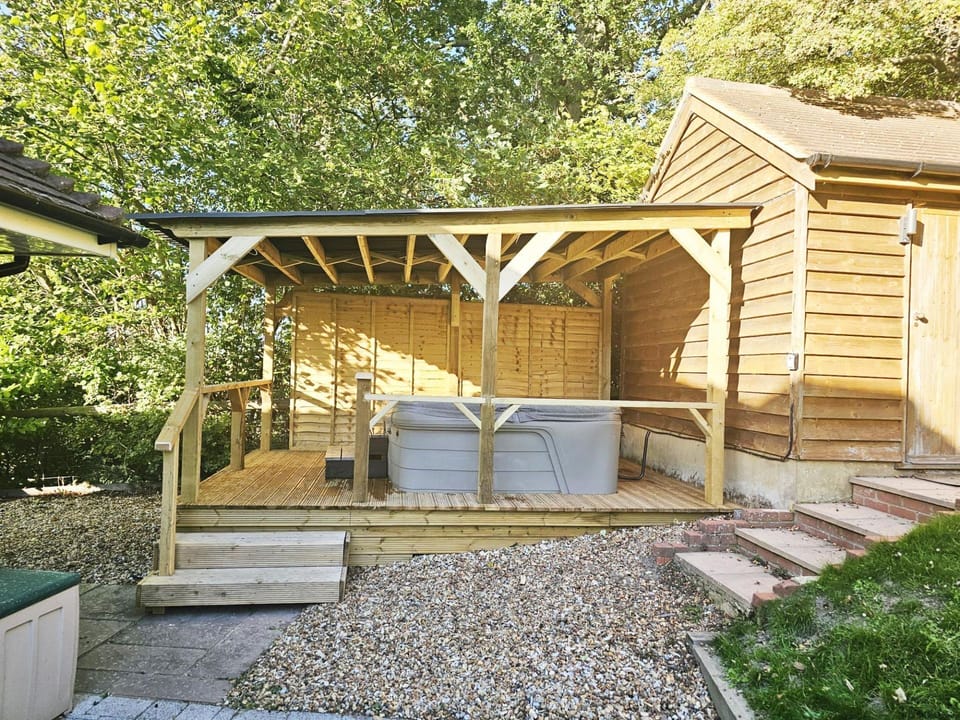 New Forest Cottages Mews Hill Hot Tub 4-6 guests