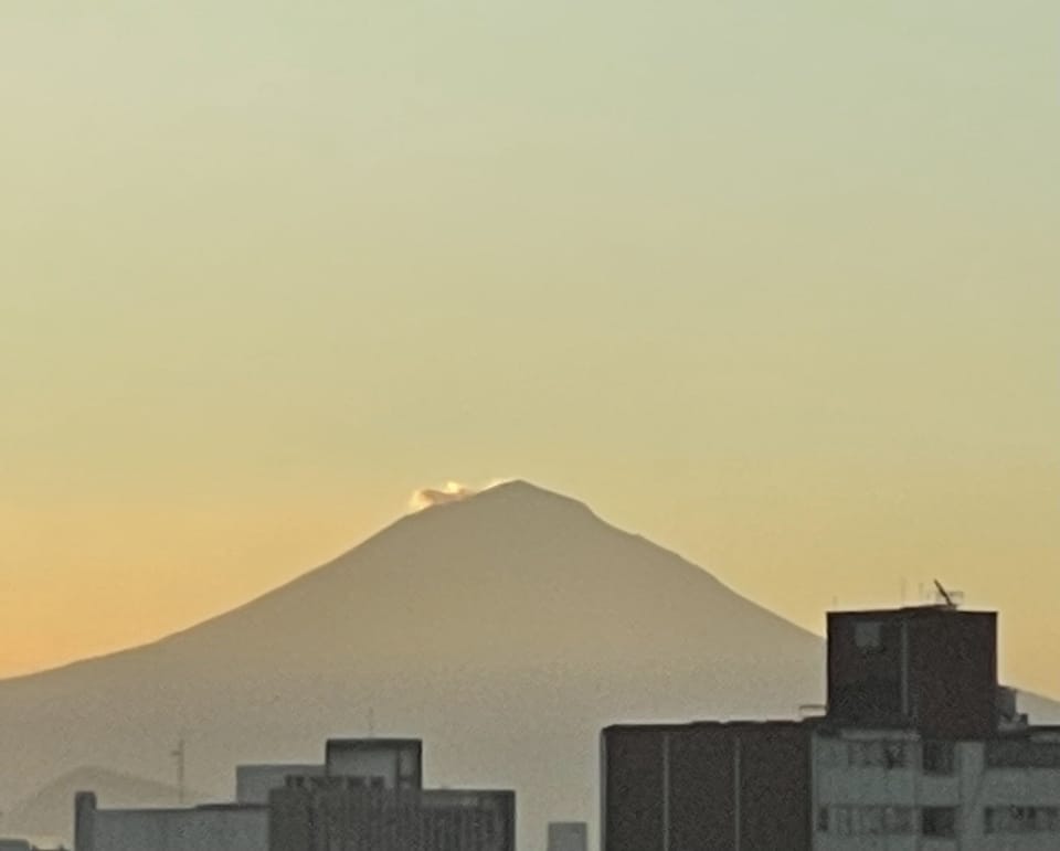 Second bedroom view of the iconic and active Popocatépetl volcano.
