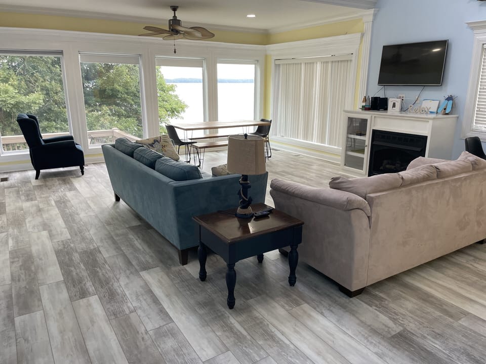 New LVP floors throughout