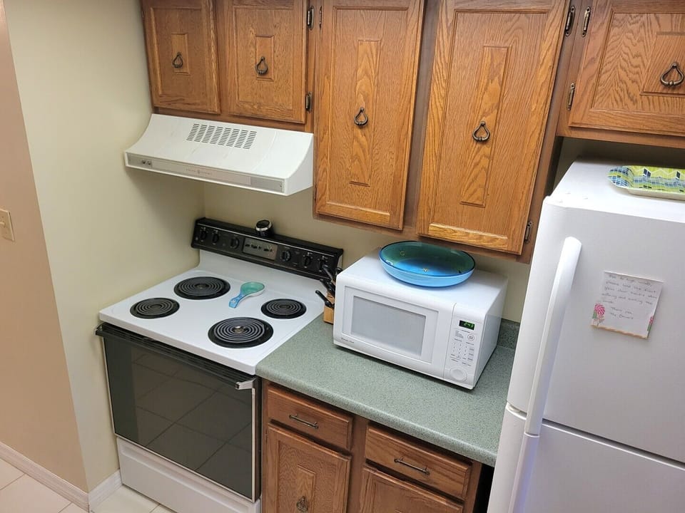 Kitchen Stove and Microwave