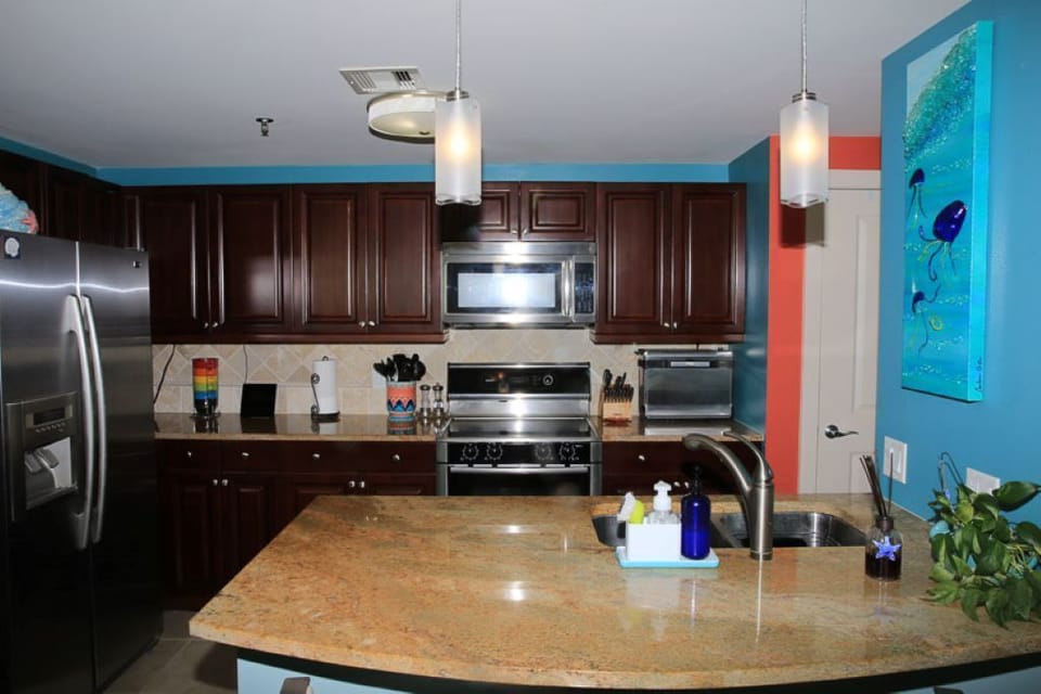 Fully Equipped Kitchen With High End Appliances