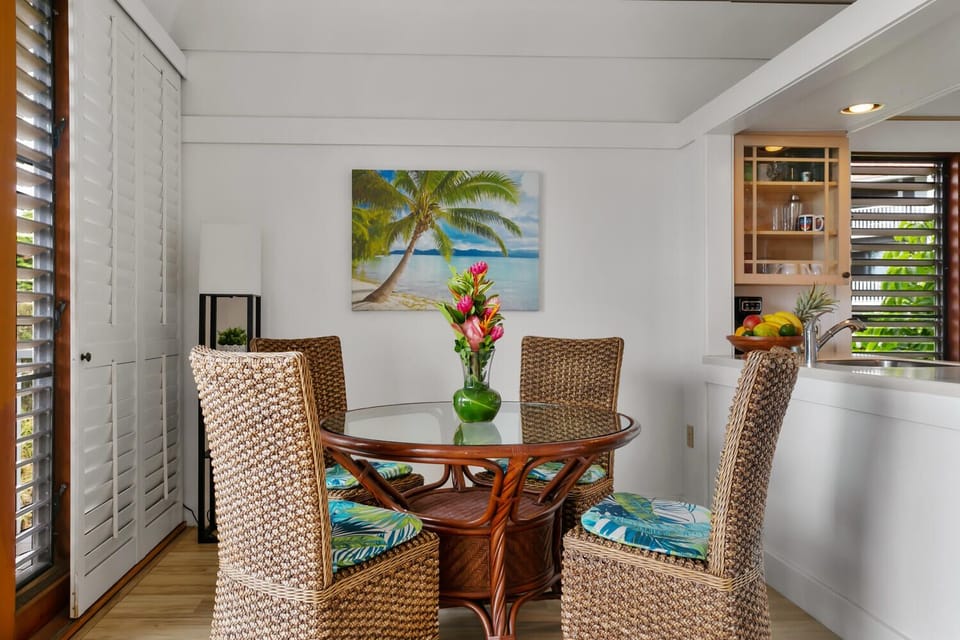 Dining Room & Kitchen