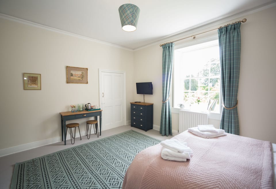 Plenty of space for Cot or child's mattress
