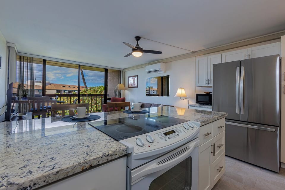 Dining area off the open kitchen