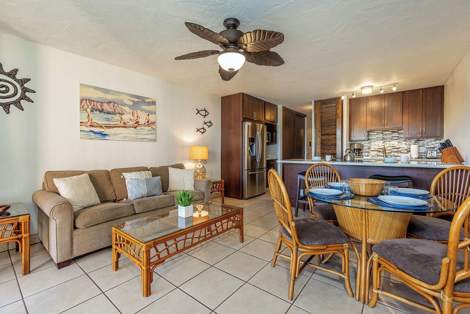 Comfortable living space made for Maui downtime