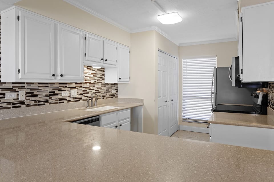 Mainsail 154 Kitchen