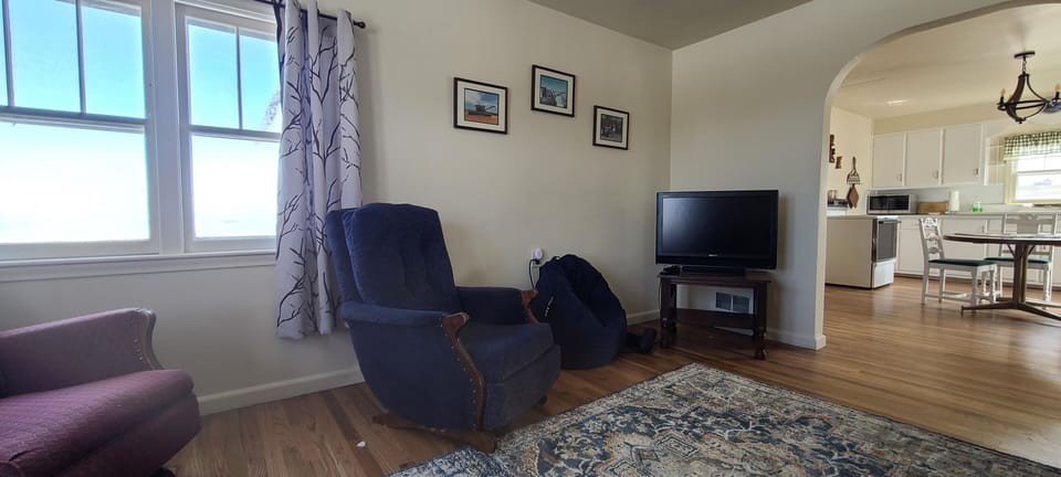 Living Room and TV