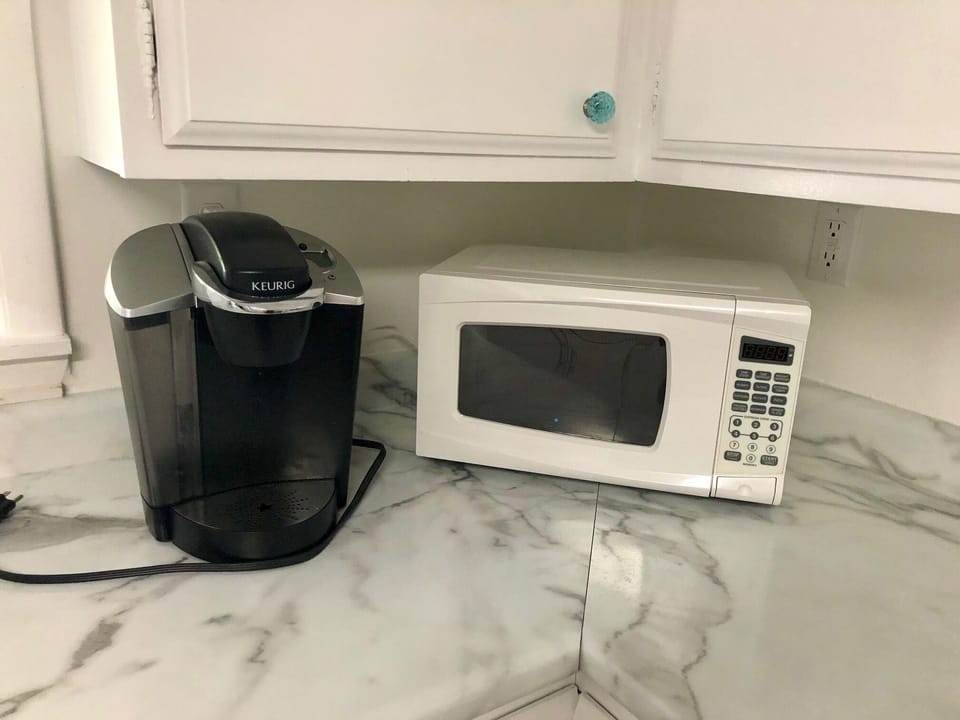 Keurig (Bring your favorite K-cups)