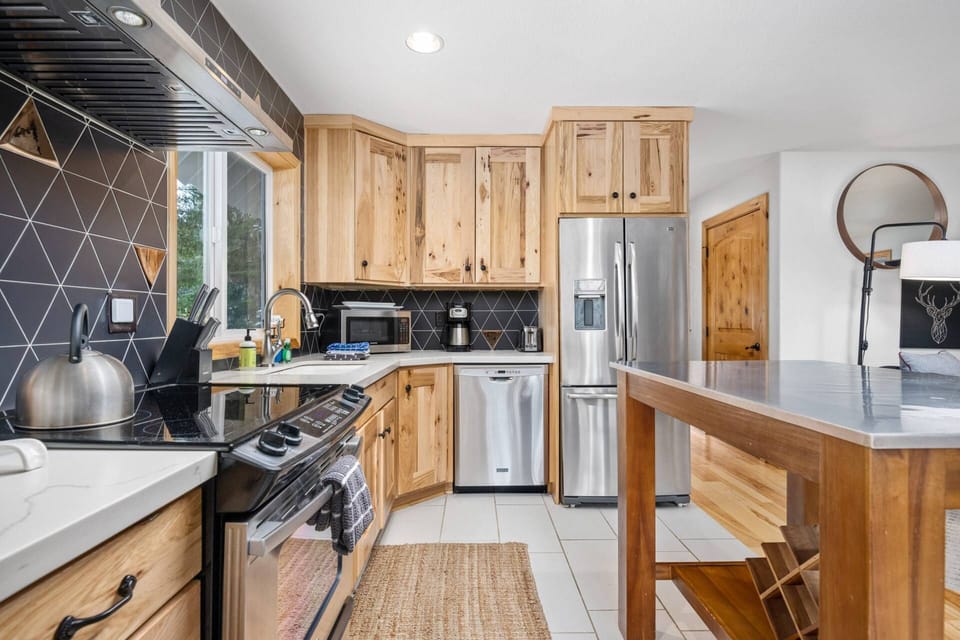 "Wonderful stay at Mountain Rose. The house was clean, well stocked, and perfect for our family ski vacation." - Jennifer