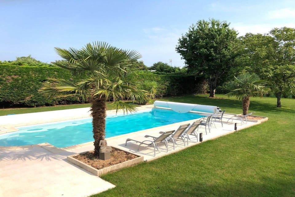 Holiday Home Swimming Pool