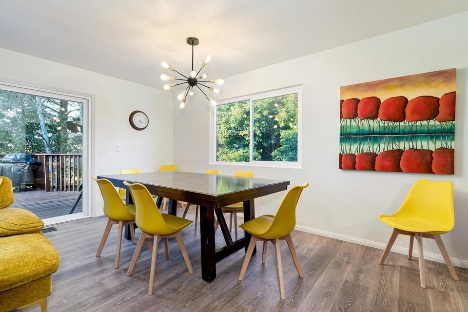 Dining area with seating for 8