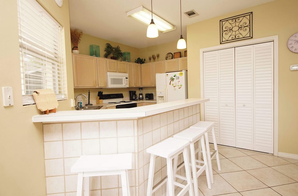 9235SPKItchen4