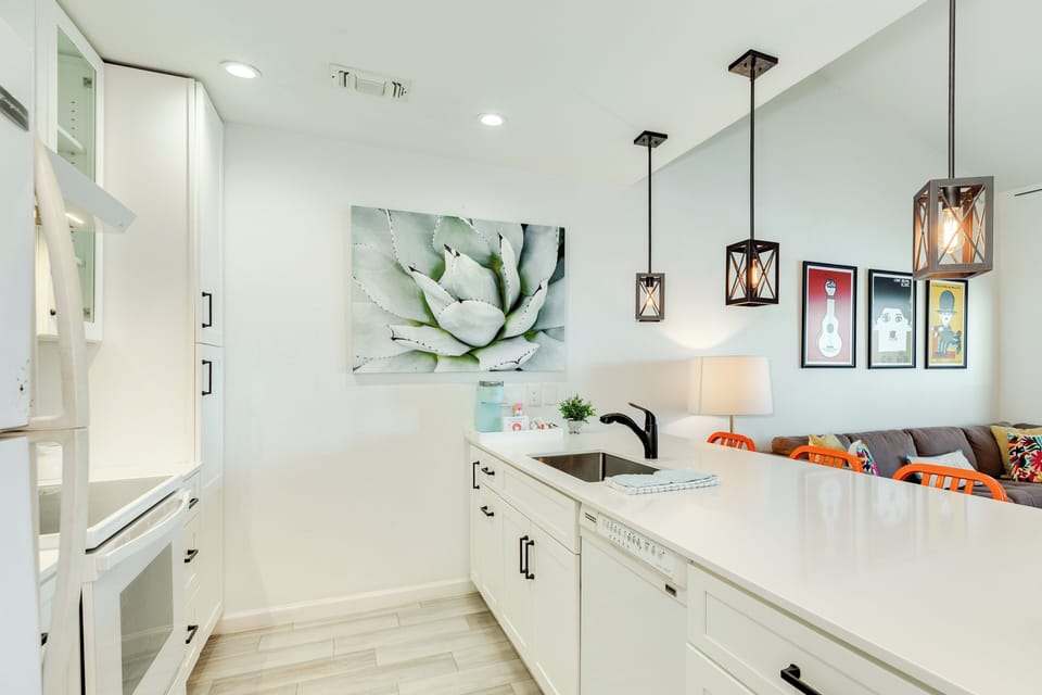 Plenty of prep space to make and serve homecooked meals