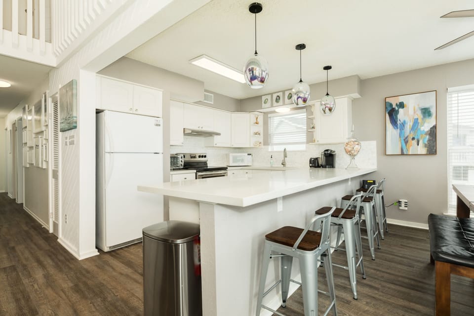 Breakfast bar seating for 4