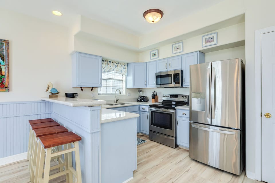 Grab a snack or help prep at the breakfast bar