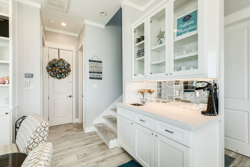 Wet bar area - grab a drink and unwind after a beach day