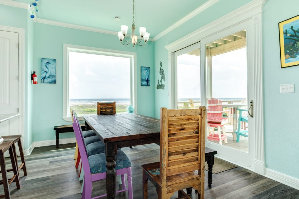 Enjoy meals overlooking the beach