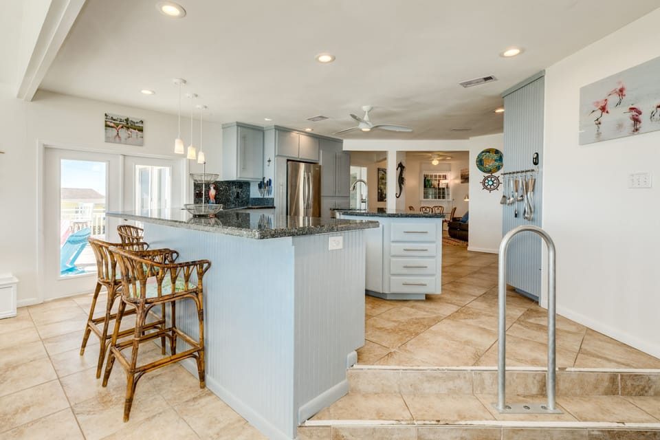 Plenty of space to grab a snack or prepare meals as a group