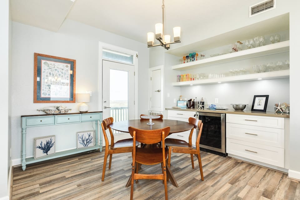 Wet bar area is great for extra counter space or to make your favorite beverage