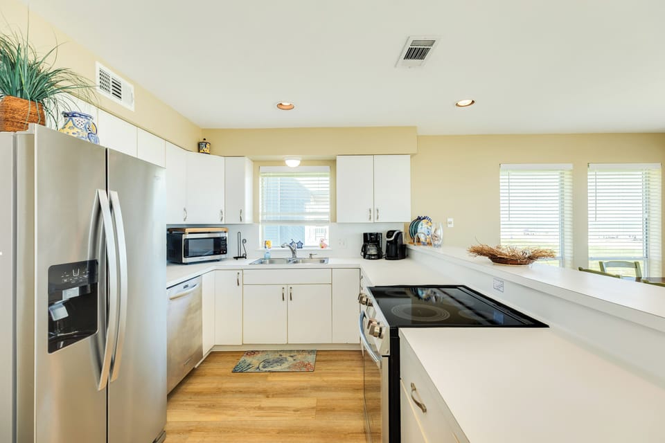 Plenty of prep space for your family's favorites
