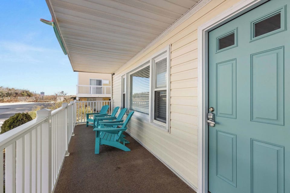 1st floor porch