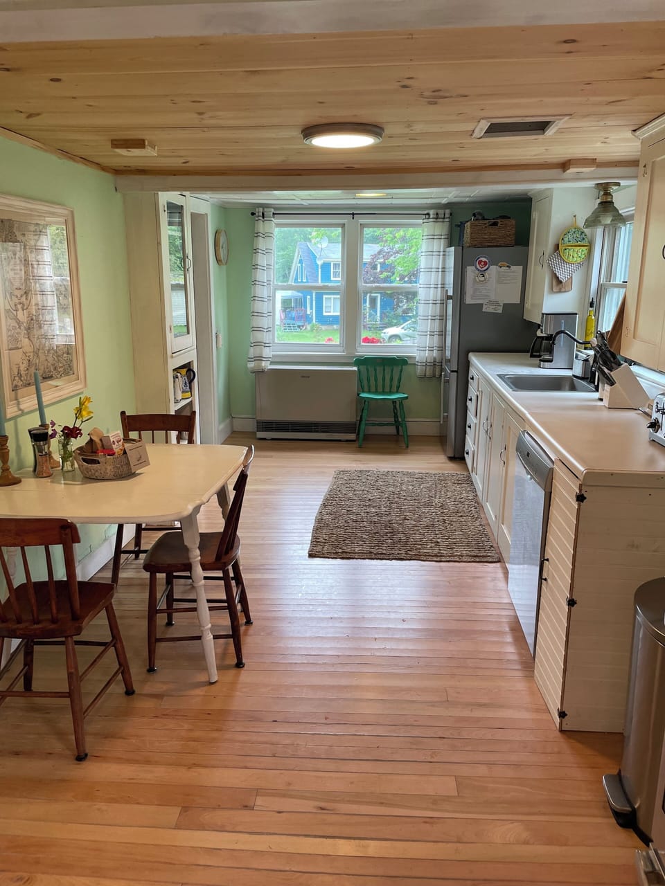 Kitchen/dining area
