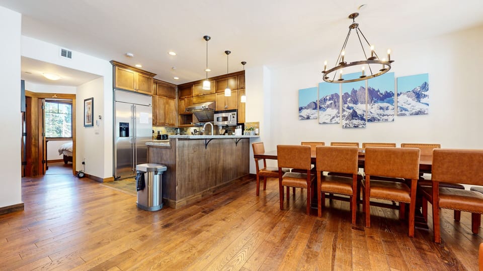 Dining Room, Dining Table, Furniture, Indoors, Table