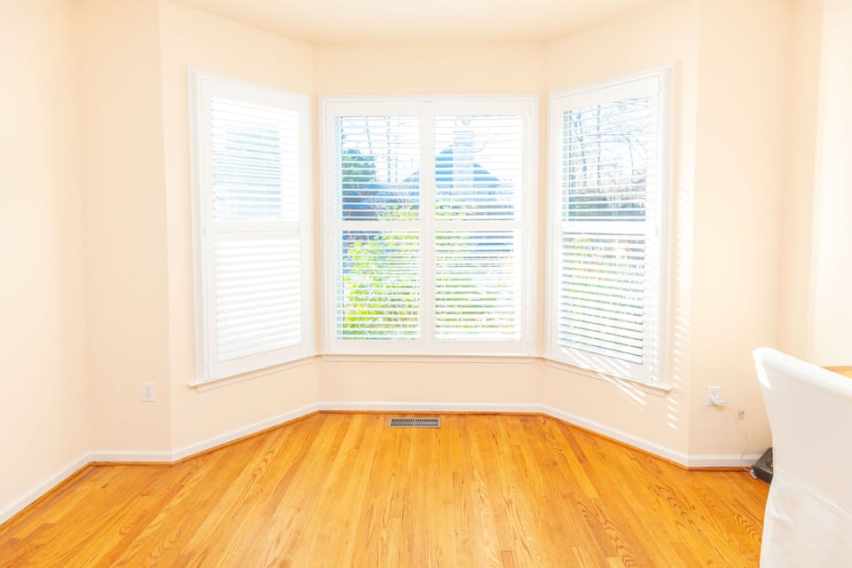 1st Floor Queen Bedroom