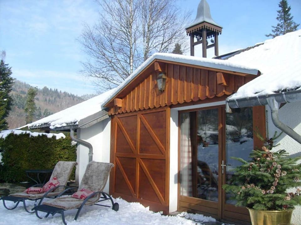 Holiday Home Exterior [winter]