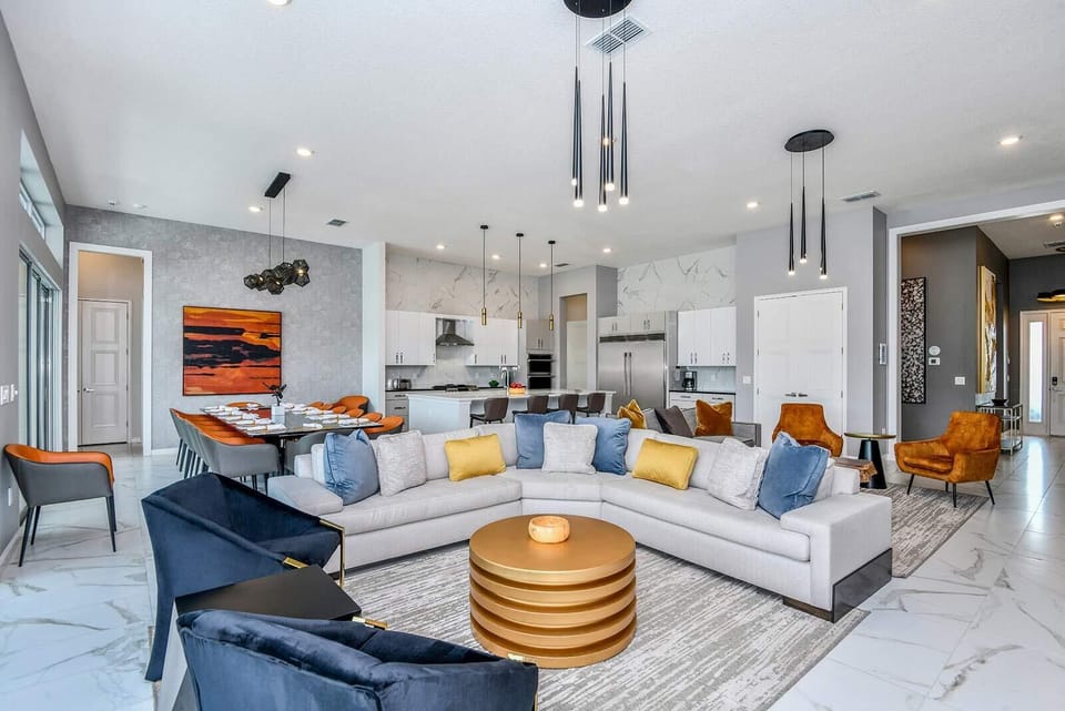Living Room *Highlight*