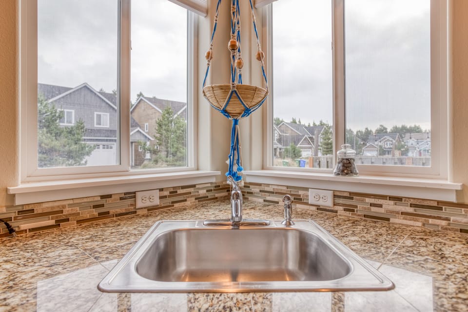 Sink Area with pleasant views