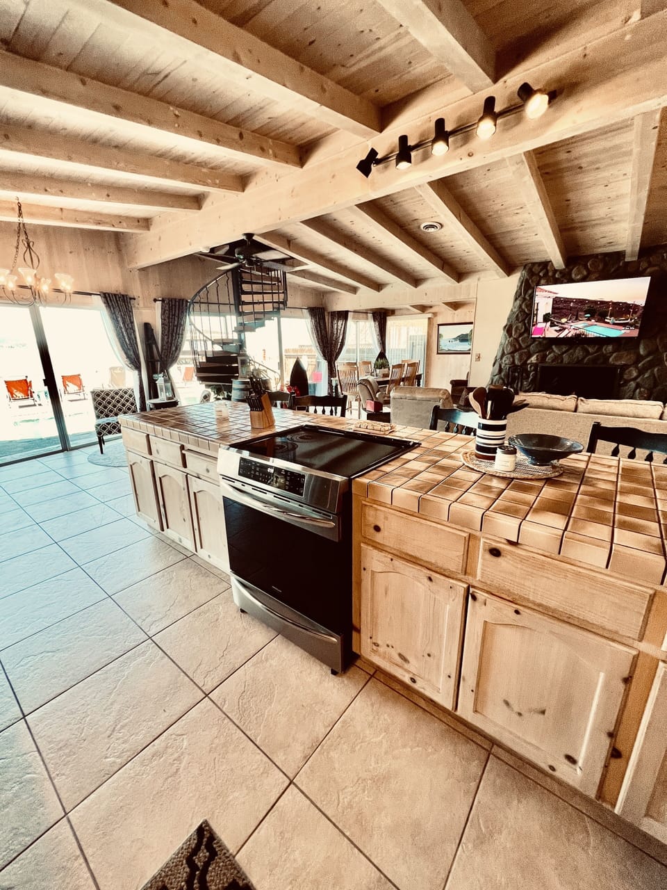 There are too many reasons to call this the "Great Room".  Huge split-air and...