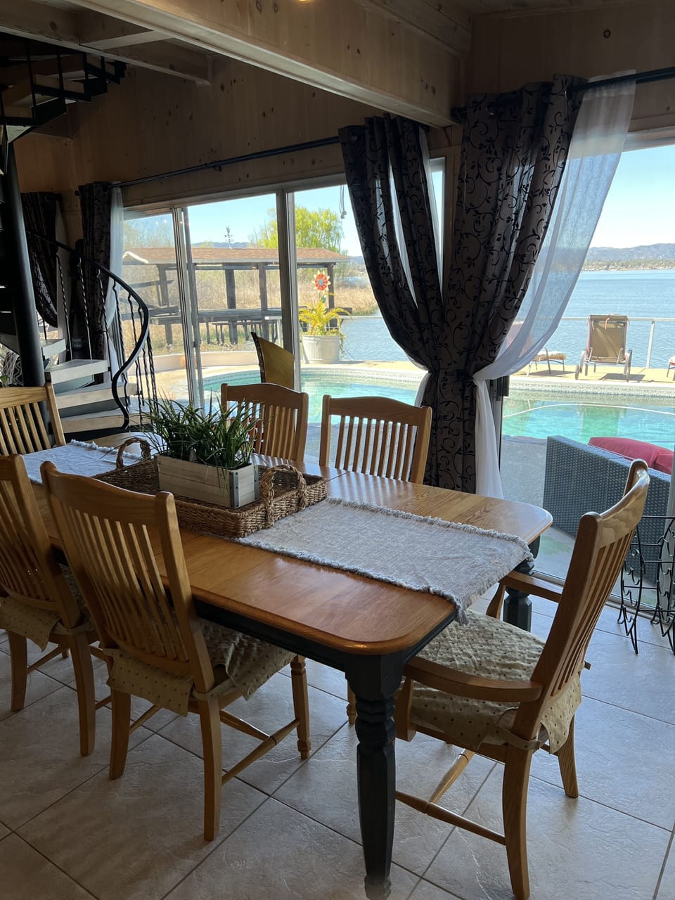 Dining area with a view!